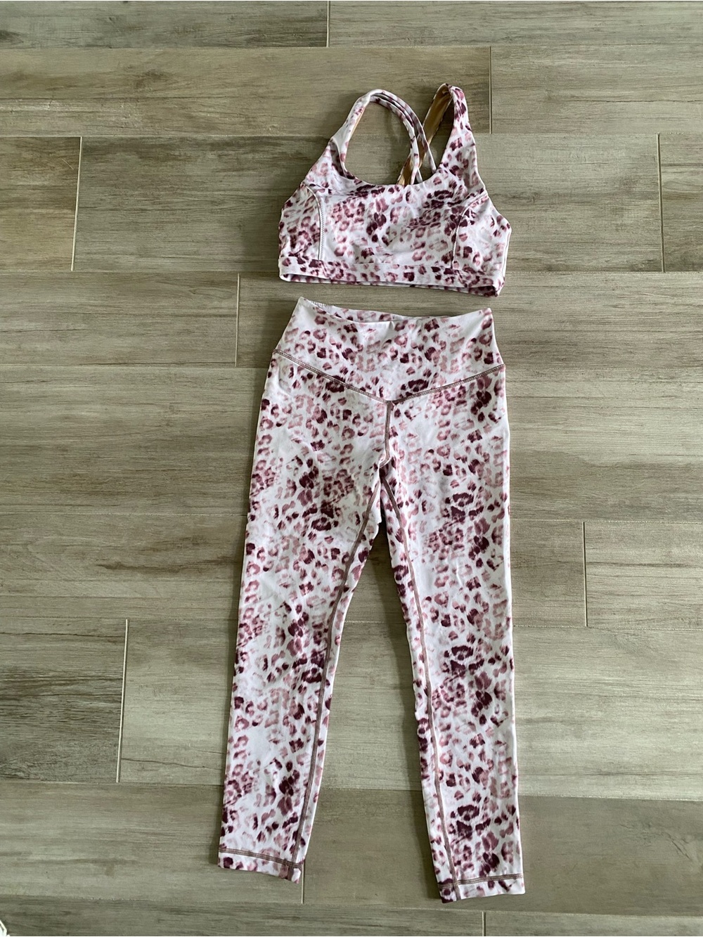 L'URV Pink and Mauve Leopard Print Active Set